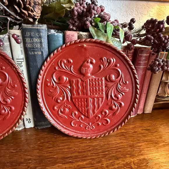 Vintage Brass Embossed English Coat of Arms Wall Plates - Picture 7 of 8